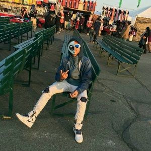 Meet your Posher, Diego